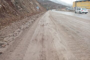 ببینید| عملیات ریزش برداری و پاکسازی شانه جاده محور روانسر - پاوه