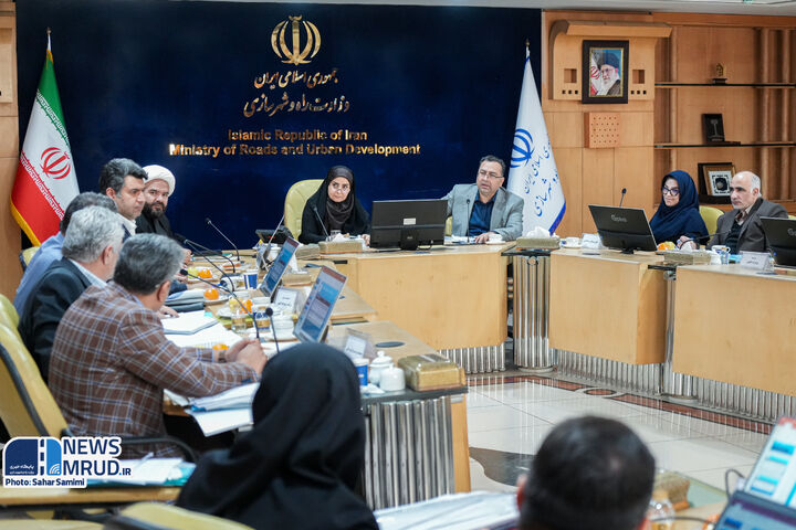 ببینید | نشست هیئت امنای صندوق ملی مسکن با حضور وزیر راه و شهرسازی