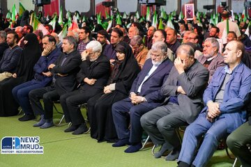 ببینید | مراسم یادبود شهدا و جان‌باختگان حوادث دی‌ماه در مصلای تهران با حضور وزیر راه و شهرسازی