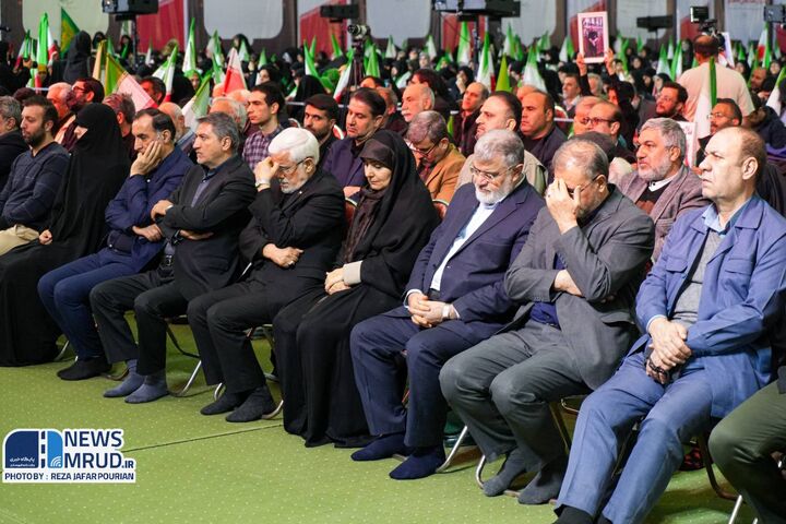 ببینید | مراسم یادبود شهدا و جان‌باختگان حوادث دی‌ماه در مصلای تهران با حضور وزیر راه و شهرسازی