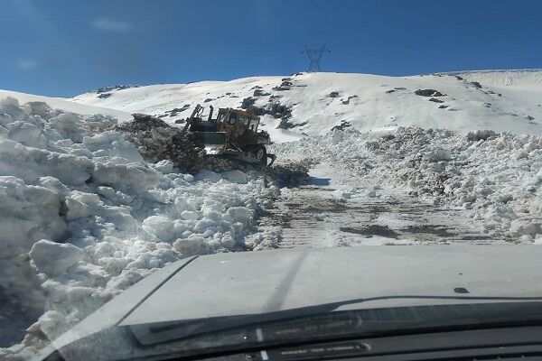 بازگشایی محور لشتر - دنگان - بادره و دهدلی پس از ۷ روز تلاش بی‌وقفه راهداران