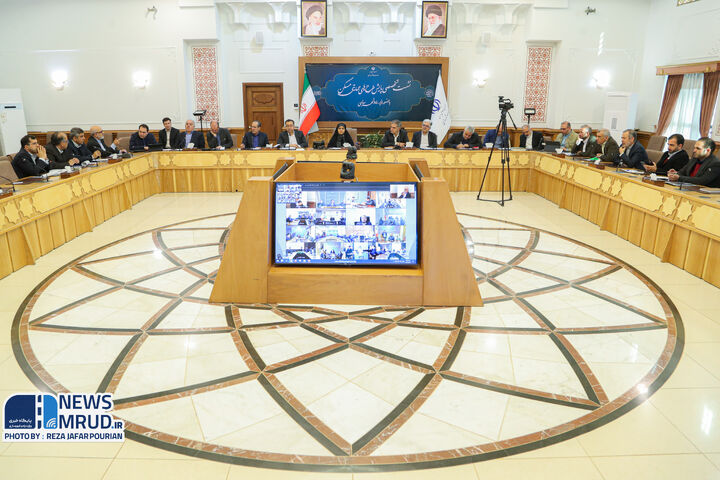 ببینید | نشست تخصصی پایش طرح های حمایتی مسکن با حضور وزیر راه و شهرسازی