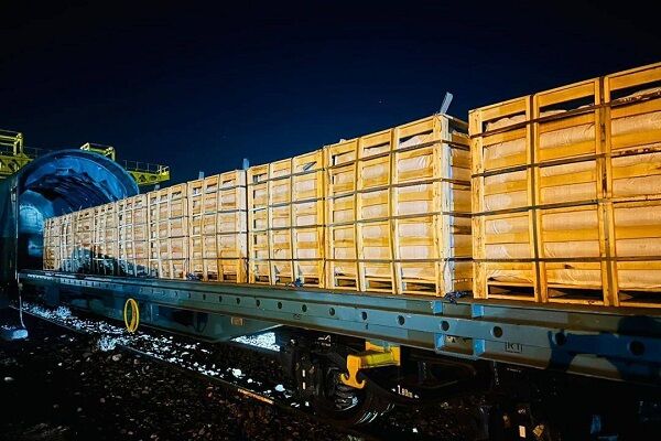 آغاز صادرات آزمایشی قیر و پلی‌استایرن به اروپا با قطار