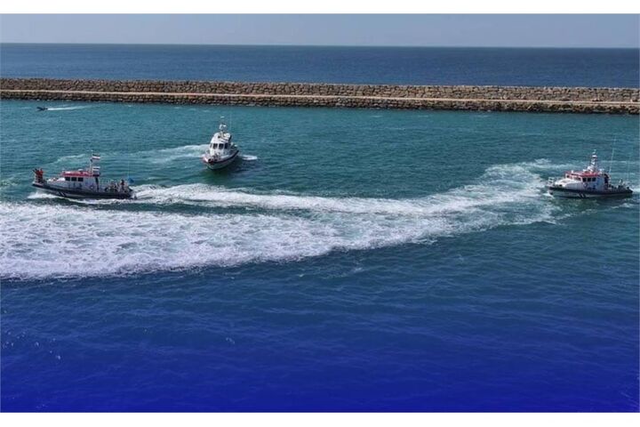 برگزاری مانور جستجو و نجات، اطفای حریق و مقابله با آلودگی دریایی در بندر چابهار