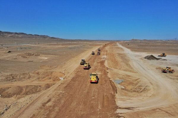 ویدیو| تقویت زیرساخت‌های حمل‌ونقل شرق کشور با بهره‌برداری از ۳۰ کیلومتر بزرگراه در محور زاهدان _بیرجند تا پایان سال ۱۴۰۴