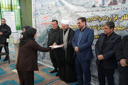 ببینید : آئین اعطای قرارداد واگذاری زمین متقاضیان طرح حمایت از خانواده و جوانی جمعیت شهرستان‌های مشکین‌شهر و لاهرود با حضور معاون برنامه‌ریزی و مدیریت منابع وزارت راه و شهرسازی