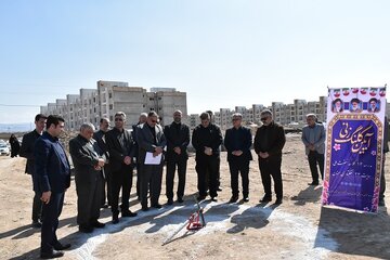 آیین کلنگ زنی ساخت مدرسه  کلاسه در سایت نور نهضت ملی مسکن سمنان