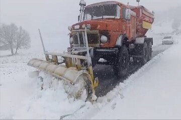 ️ویدیو | عملیات برف‌روبی در محور ثلاث به سرپل ذهاب "قلقله به بزمیرآباد - استان کرمانشاه