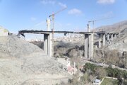 ببینید | بازدید وزیر راه و شهرسازی از محل بمباران بزرگ‌ترین پل اکسترادوز غرب آسیا در کرج