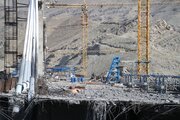 ببینید | بازدید وزیر راه و شهرسازی از محل بمباران بزرگ‌ترین پل اکسترادوز غرب آسیا در کرج
