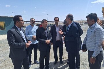 ببینید|بازدید مدیران کل راه و شهرسازی، بنیاد مسکن و تعاون سیستان و بلوچستان از پروژه های نهضت ملی مسکن زاهدان در دوران جنگ