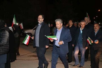 حضور مدیر کل راه و شهرسازی استان قزوین در تجمع شبانه