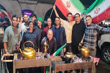 ببینید| حضور مدیرکل و کارکنان اداره کل راه و شهرسازی خوزستان در تجمعات شب های اقتدار اهواز