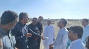 ببینید| بازدید معاون عمرانی استاندار و مدیر کل راه و شهرسازی سیستان و بلوچستان به همراه نماینده مردم حوزه انتخابیه سراوان از محور فرعی ایرانشهر- مهرستان در دوران جنگ