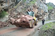 ️پاک‌سازی و بازگشایی ریزش سنگین در محور داریان شهرستان پاوه_کرمانشاه