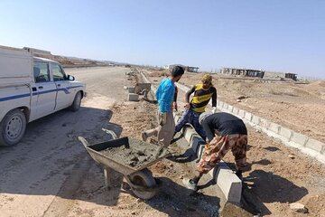 ببینید| تداوم عملیات آماده سازی طرح نهضت ملی مسکن مهرستان سیستان و بلوچستان در دوران جنگ