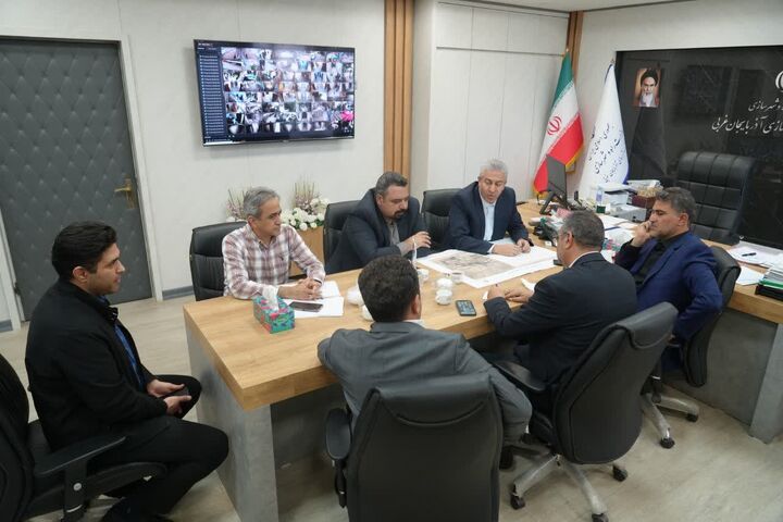 دیدار نماینده مردم خوی و چایپاره در مجلس شورای اسلامی با پیمان آرامون مدیر کل و رئیس شورای هماهنگی راه و شهرسازی آذربایجان‌غربی