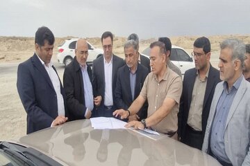 ببینید| بازدید معاون هماهنگی امور عمرانی استانداری بوشهر از عملیات اجرایی احداث بزرگراه دیر-بوشهر