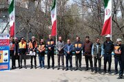 ببینید|طرح ارتقایی‌ایمنی راکبین موتورسوار و  اهدای کلاه ایمنی به موتورسواران به همت اداره کل راهداری و حمل و نقل جاده‌ای استان البرز در شهرستان ساوجبلاغ