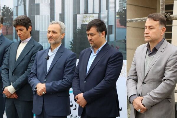 آغاز عملیات ساخت مرکز رشد شیروان؛ زمین پروژه توسط راه و شهرسازی خراسان شمالی واگذار شد