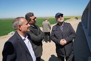 ببینید: اتمام جاگذاری تیرهای فولادی ۴۴ متری بر روی رودخانه مغان در محور پارس‌آباد - مشکین‌شهر
