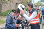 ببینید | برگزاری مانور روز ملی ایمنی حمل‌ونقل و اهدای کلاه ایمنی