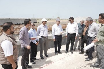 ببینید | بازدید معاون هماهنگی امور عمرانی استانداری بوشهر از تقاطع غیرهمسطح گناوه و کمربندی ورودی شهر دیلم