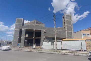 احداث پرورژه مسجد حیدر کرار واقع در سایت ۲۲ هکتاری مهرگان در مرحله پایان سفتکاری