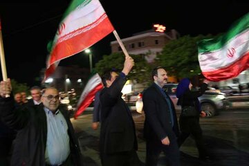 طنین هم‌بستگی و اقتدار؛
 حضور خانواده بزرگ راه و شهرسازی استان قزوین در تجمع لبیک به رهبری