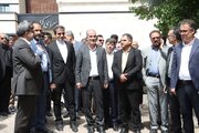 ببینید | آغاز اجرای مرکز خدمات پشتیبان زیارت و ساخت نخستین تیمچه ساماندهی خدمات در گذر تشرف سالاری مقدم در خراسان رضوی با حضور معاون وزیر راه و شهرسازی و مدیرعامل شرکت بازآفرین شهری ایران