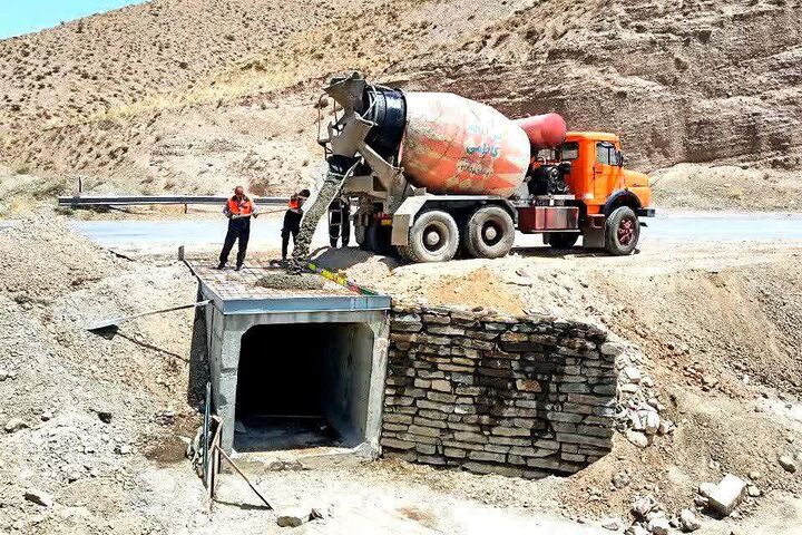 آغاز تعریض ۱۰ دستگاه پل با هدف رفع نقاط پرتگاهی در شهرستان فراهان استان مرکزی
