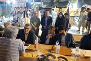 ببینید| پاسخگویی مدیرکل و معاونین راه و شهرسازی سیستان و بلوچستان به سوالات مردمی در میز خدمت «تجمعات مردمی اقتدار» زاهدان