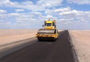 اجرای عملیات روکش آسفالت در محور سه راهی راهداران - خوسف