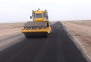 اجرای عملیات روکش آسفالت در محور سه راهی راهداران - خوسف