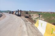 ببینید| عملیات ایمن سازی قوس پر تصادف پل روگذر سه راهی بیاشوش_شهرستان روانسر