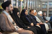 ببینید| دیدار وزیر راه و شهرسازی با خانواده شهید حجت‌الاسلام والمسلمین اسماعیل خطیب