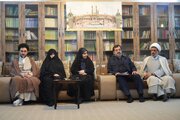 ببینید| دیدار وزیر راه و شهرسازی با خانواده شهید حجت‌الاسلام والمسلمین اسماعیل خطیب