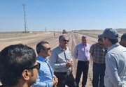 ببینید| بازدید معاون عمرانی استاندار و مدیر کل راه و شهرسازی سیستان و بلوچستان از عملیات ساخت بزرگراه در محور زاهدان- بم