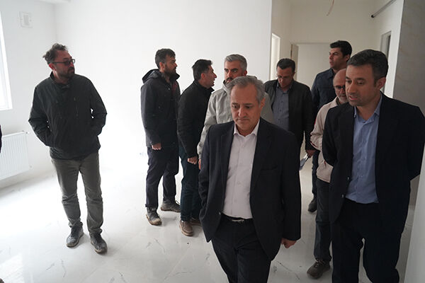 ببینید : بازدید میدانی محبوب حیدری مدیرکل راه و شهرسازی استان اردبیل از پروژه عظیم احداث واحدهای مسکونی در شهرک ۶۴۵ هکتاری سردار شهید حاج‌قاسم سلیمانی اردبیل