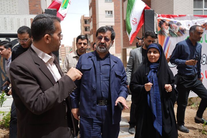 ببینید | افتتاح ۳۳۹۵ واحد مسکونی در قم با حضور وزیر راه و شهرسازی