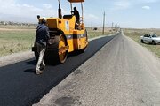 ببینید | عملیات لکه گیری و روکش آسفالت محور روستایی اقبالیه در شهرستان نظرآباد