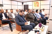 نشست صمیمانه سرپرست اداره کل راهداری و حمل و نقل جاده ای با روسای انجمن های صنفی و شرکت های حمل و نقل کالا و مسافر استان