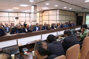 نشست صمیمانه سرپرست اداره کل راهداری و حمل و نقل جاده ای با روسای انجمن های صنفی و شرکت های حمل و نقل کالا و مسافر استان