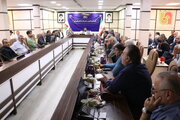 نشست صمیمانه سرپرست اداره کل راهداری و حمل و نقل جاده ای با روسای انجمن های صنفی و شرکت های حمل و نقل کالا و مسافر استان