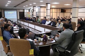 دیدار صمیمانه یزدان خسروی سرپرست اداره کل راهداری و حمل و نقل جاده ای خوزستان با همکاران شاغل در معاونت های فنی و راه های روستایی، توسعه مدیریت و منابع و حوزه مدیریت