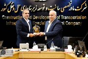 ببینید | دیدار دبیر کمیسیون اقتصادی و زیربنایی صنعت هیئت دولت با مدیرعامل شرکت ساخت و توسعه