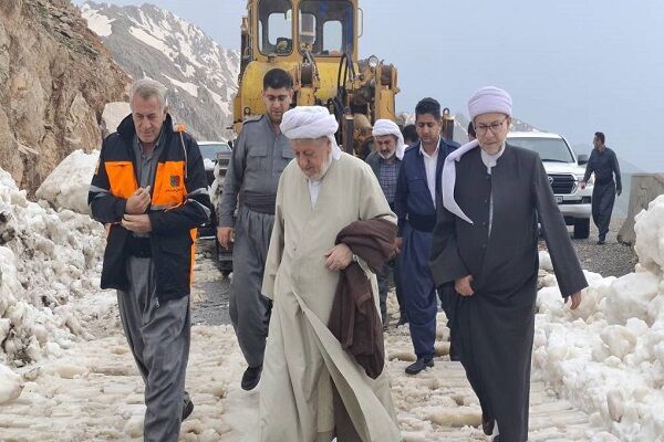 ️بازدید امام جمعه پاوه از اتمام عملیات برف‌روبی و بازگشایی گردنه ته‌ته در محور پاوه به مریوان