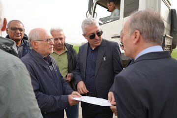 بازدید پیمان آرامون مدیرکل و رییس شورای هماهنگی راه و شهرسازی آذربایجان‌غربی به همراه فرماندار شهرستان نقده از  روند اجرایی عملیات راهسازی محور حیدرآباد_نقده