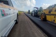 ببینید| تداوم عملیات روکش آسفالت ابتدای محور روانسر - کامیاران به طول ۱ کیلومتر
