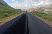 ببینید| تداوم عملیات روکش آسفالت ابتدای محور روانسر - کامیاران به طول ۱ کیلومتر